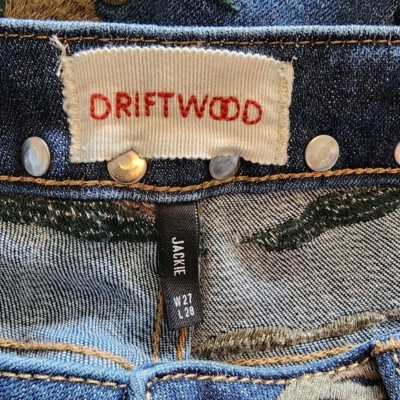 Driftwood Jackie Embroidered Camo Jeans Size 27 - Picture 5 of 5